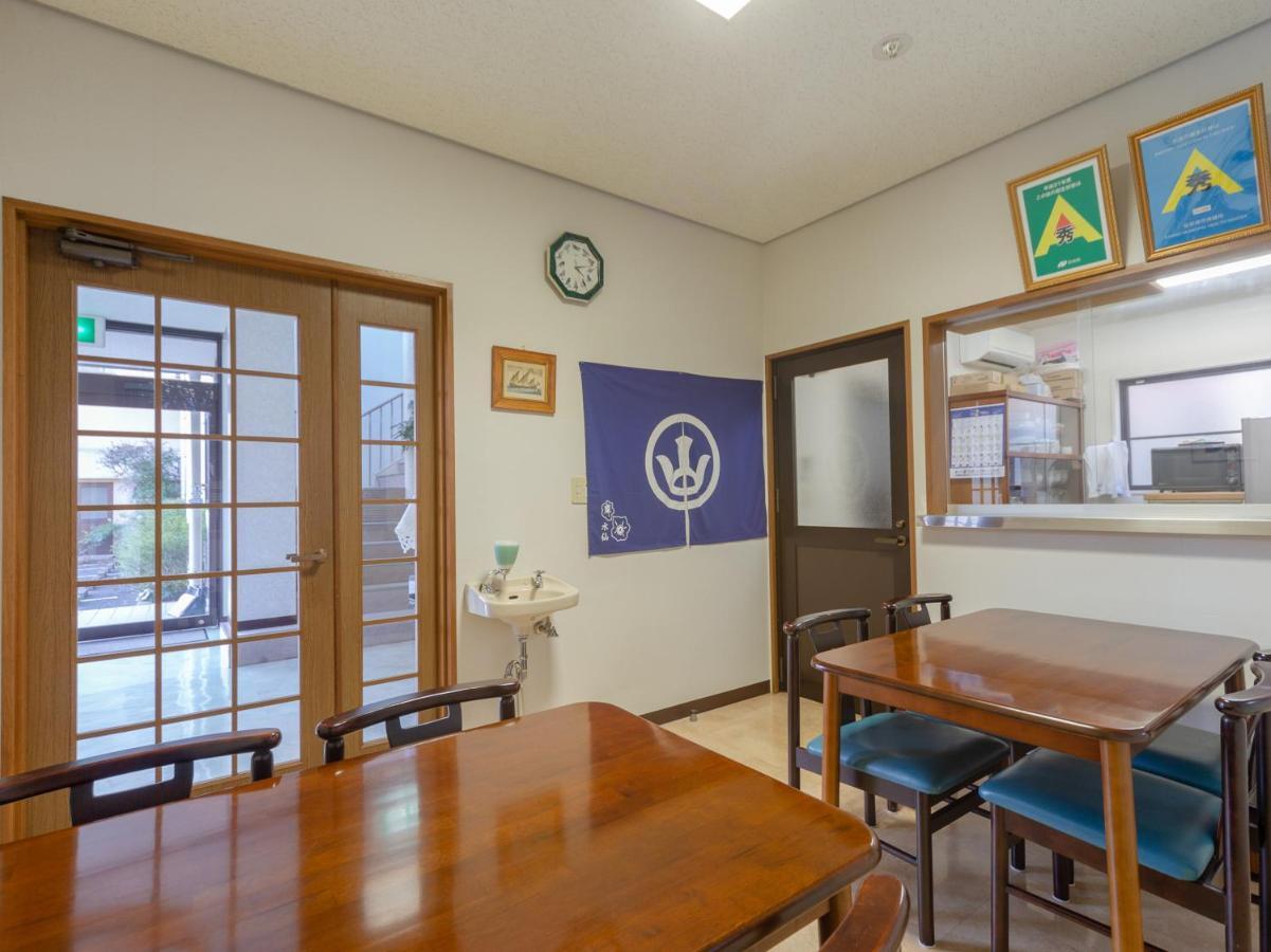 Tabist Business Hotel Fujiya Сасебо Экстерьер фото