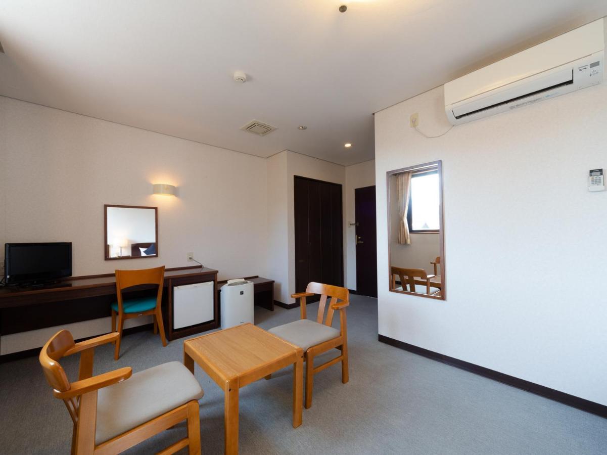 Tabist Business Hotel Fujiya Сасебо Экстерьер фото