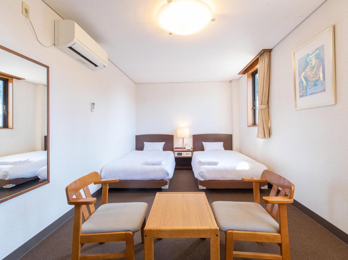 Tabist Business Hotel Fujiya Сасебо Экстерьер фото