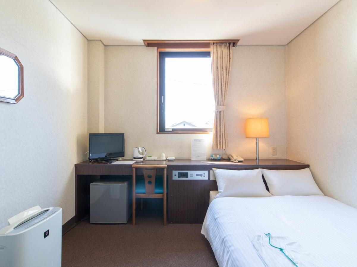 Tabist Business Hotel Fujiya Сасебо Экстерьер фото